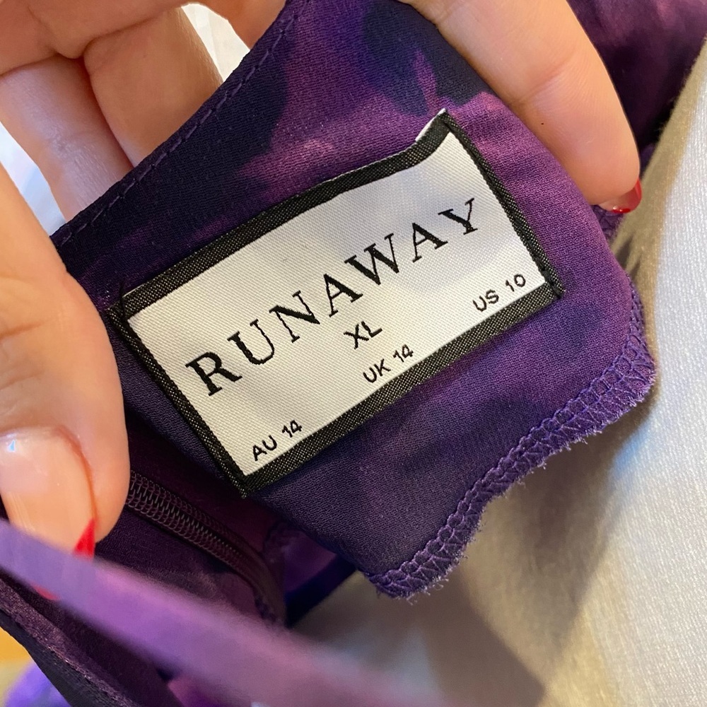 Runaway The Label Calista Maxi Dress In Purple - Picture 12 of 13